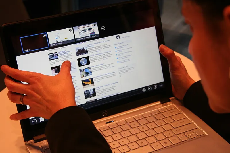 Chasing Hertz: The Real Story Behind Laptop Refresh Rates and Whether They're Worth Your Battery Life